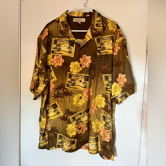 Tommy Bahama Other - Men’s Tommy Bahama button-up. Size XL
